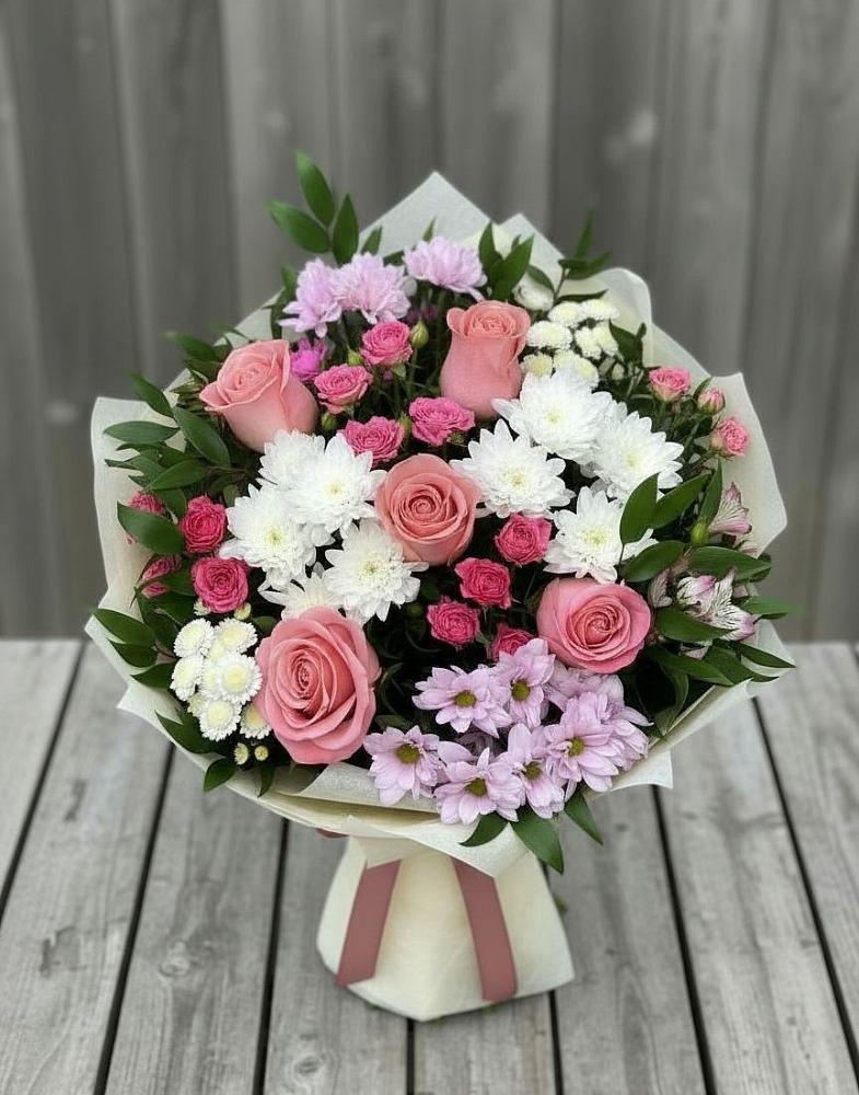 Букет цветов из: Альстромерии, Гвоздики, Розы и Хризантемы в Шентала