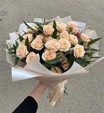 Букет Кремовые розы Латте в Шентала