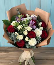 Букет цветов из:  Розы и Альстромерии в Шентала