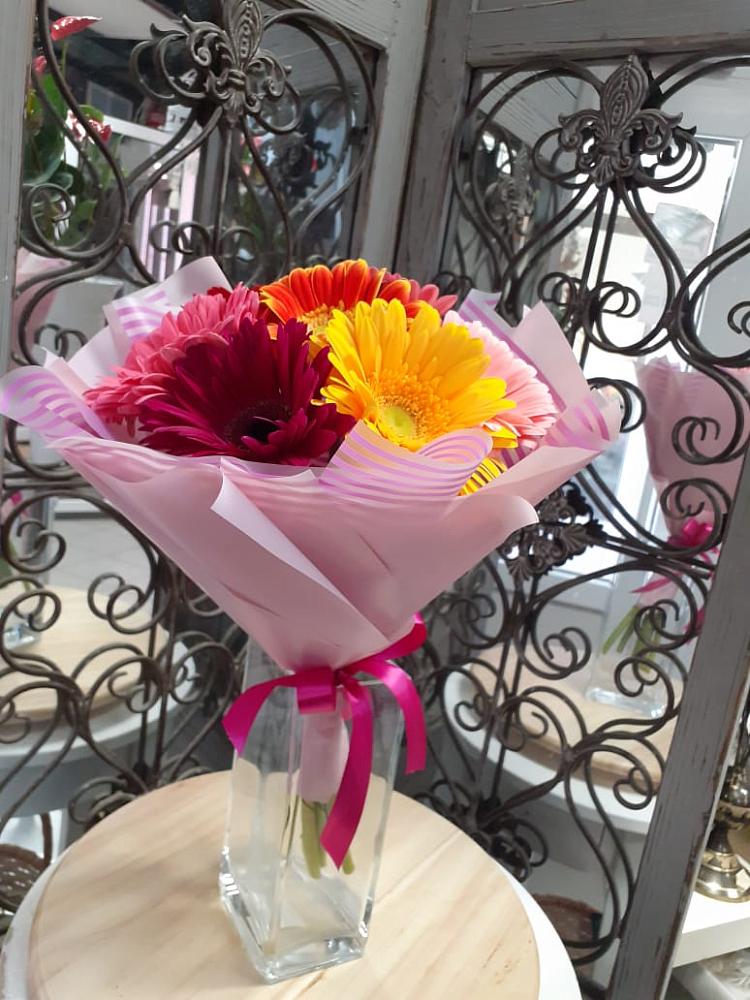 Букет цветов из: Герберы в Шентала