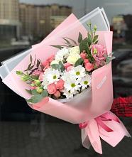Букет цветов из:  Розы, Лизиантусы и Хризантемы в Шентала