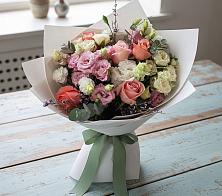 Букет цветов из:  Розы, Лизиантусы и Гвоздики в Шентала