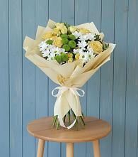 Букет цветов из:  Хризантемы и Розы в Шентала